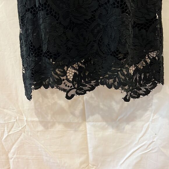 V Christina black lace lined dress. Size medium. - Picture 3 of 8